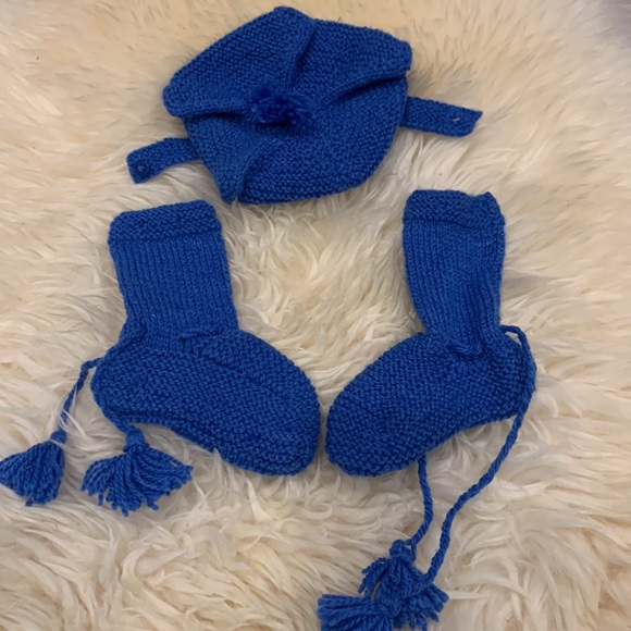 Baby Booties and Hat Blue Crochet Hand-Made Brand New - Picture 2 of 7